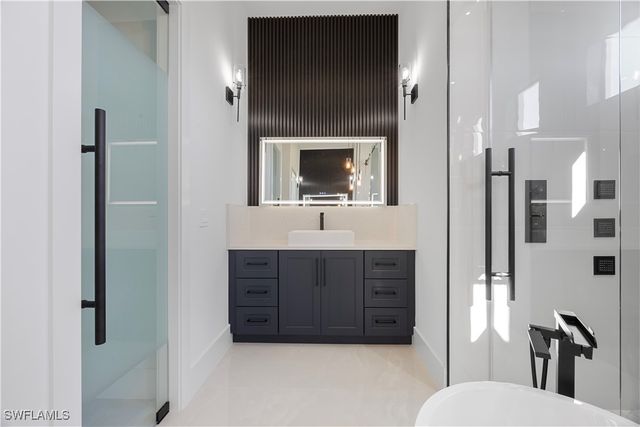 2507 Gleason PKWY, Cape Coral, FL 33914