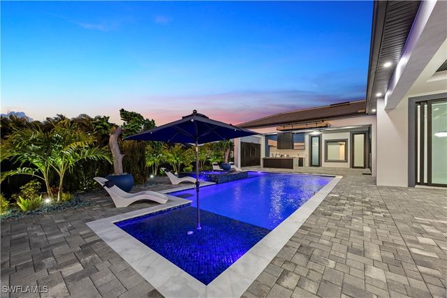 2507 Gleason PKWY, Cape Coral, FL 33914