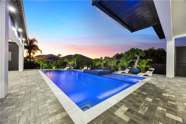 2507 Gleason PKWY, Cape Coral, FL 33914