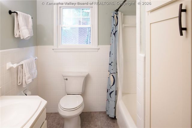 1419 Nottingham Road, Charleston, WV 25314