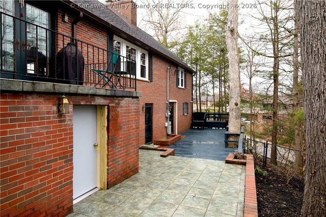 1419 Nottingham Road, Charleston, WV 25314