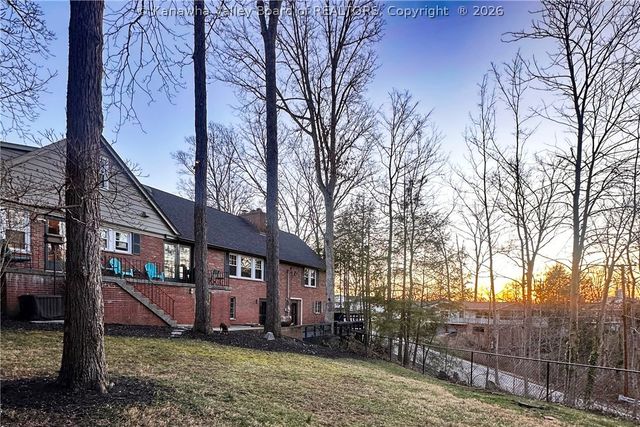 1419 Nottingham Road, Charleston, WV 25314