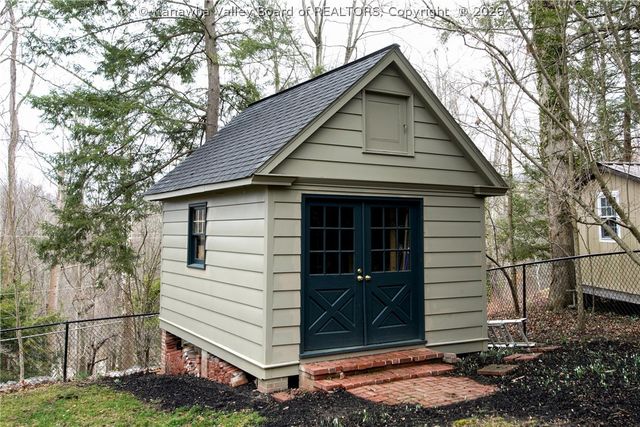 1419 Nottingham Road, Charleston, WV 25314