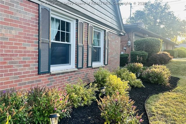 1419 Nottingham Road, Charleston, WV 25314