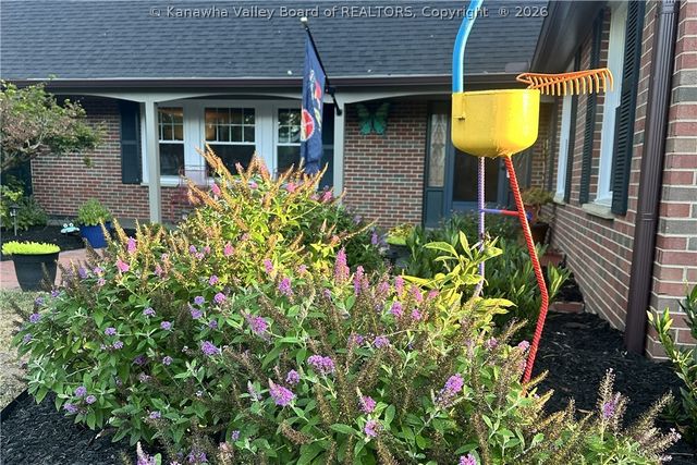 1419 Nottingham Road, Charleston, WV 25314