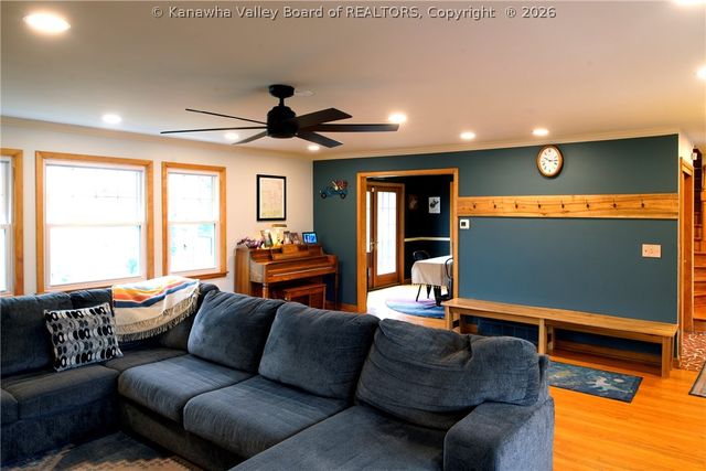 1419 Nottingham Road, Charleston, WV 25314