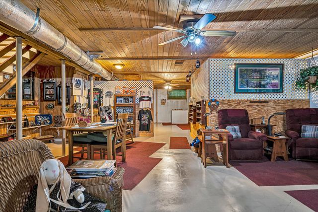 2839 MATTHEW DR, Vinton, VA 24179