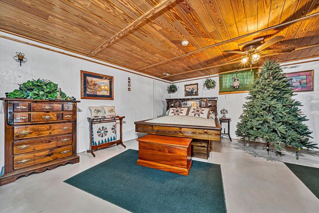 2839 MATTHEW DR, Vinton, VA 24179