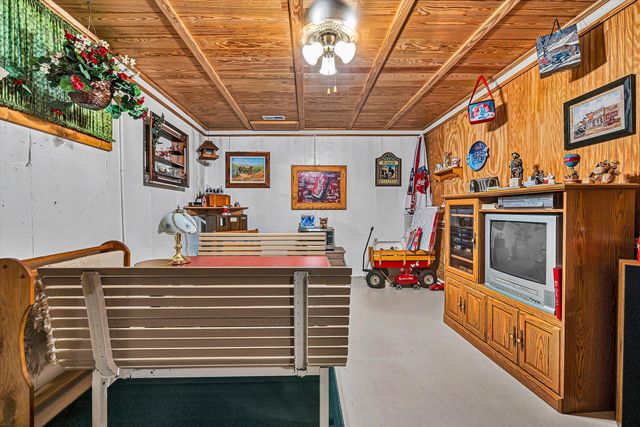 2839 MATTHEW DR, Vinton, VA 24179