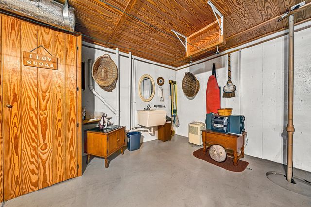 2839 MATTHEW DR, Vinton, VA 24179