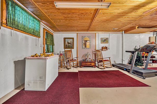 2839 MATTHEW DR, Vinton, VA 24179