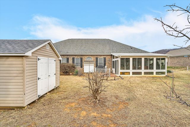 2839 MATTHEW DR, Vinton, VA 24179