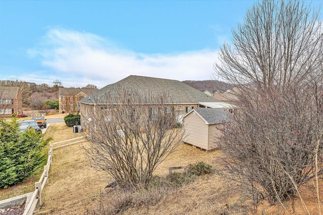 2839 MATTHEW DR, Vinton, VA 24179