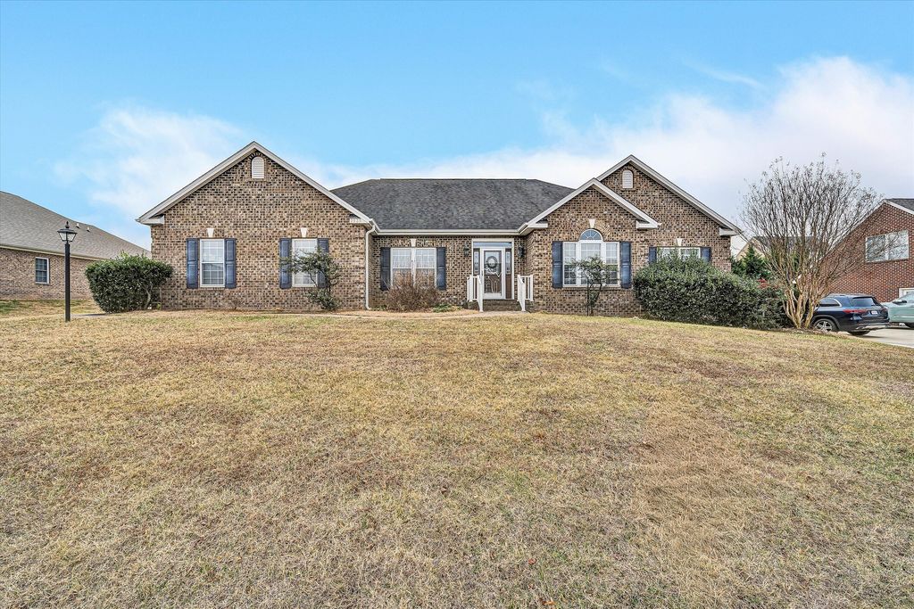 2839 MATTHEW DR, Vinton, VA 24179