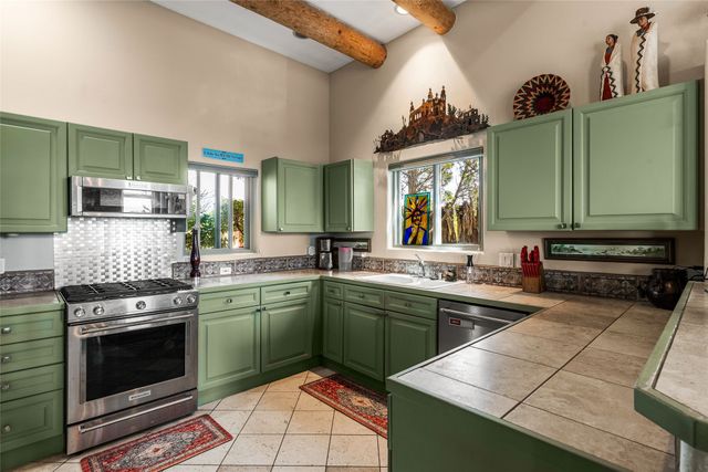 4398 Laughing Crow Lane, Santa Fe, NM 87507