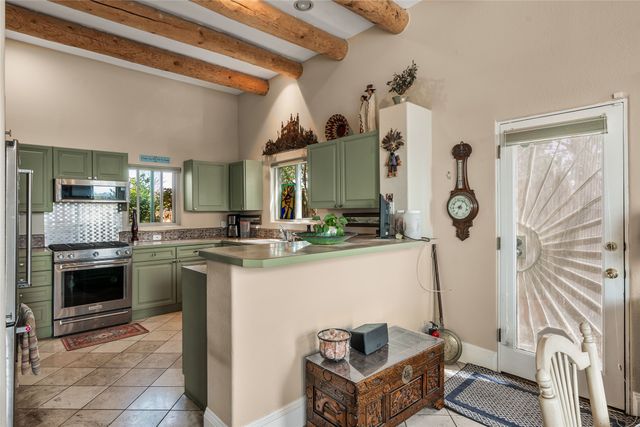 4398 Laughing Crow Lane, Santa Fe, NM 87507