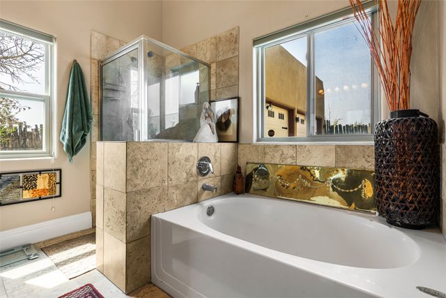 4398 Laughing Crow Lane, Santa Fe, NM 87507