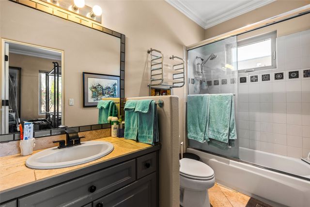 4398 Laughing Crow Lane, Santa Fe, NM 87507