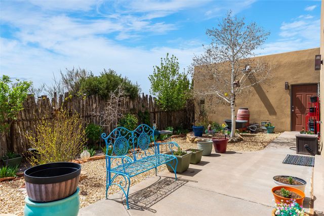 4398 Laughing Crow Lane, Santa Fe, NM 87507