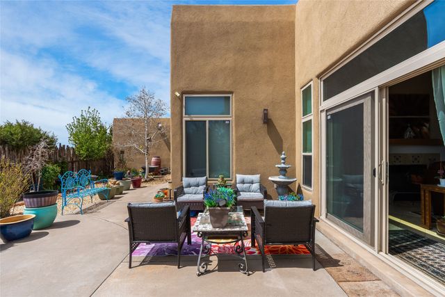 4398 Laughing Crow Lane, Santa Fe, NM 87507
