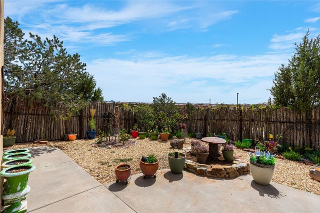 4398 Laughing Crow Lane, Santa Fe, NM 87507