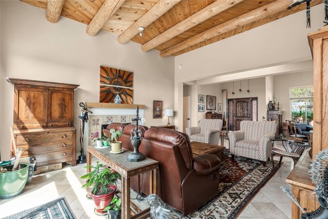 4398 Laughing Crow Lane, Santa Fe, NM 87507