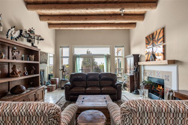 4398 Laughing Crow Lane, Santa Fe, NM 87507