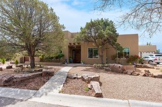 4398 Laughing Crow Lane, Santa Fe, NM 87507
