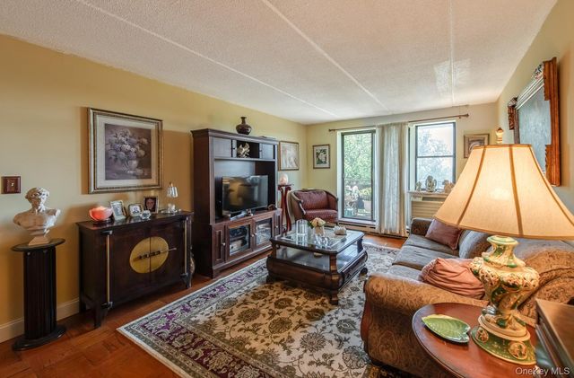 160 Academy Street 10N, Poughkeepsie, NY 12601