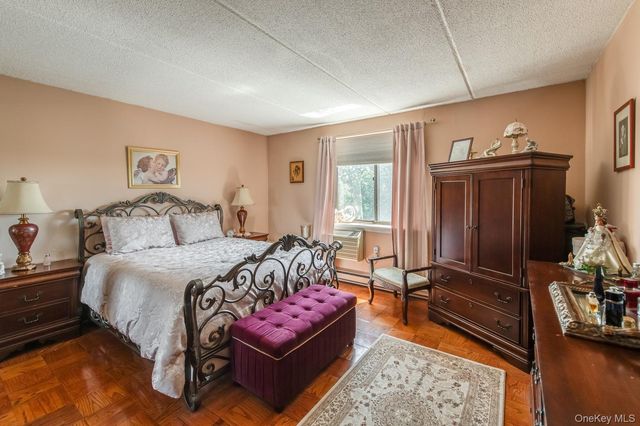 160 Academy Street 10N, Poughkeepsie, NY 12601
