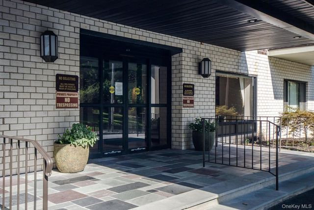 160 Academy Street 10N, Poughkeepsie, NY 12601