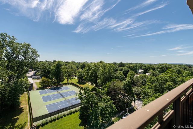 160 Academy Street 10N, Poughkeepsie, NY 12601