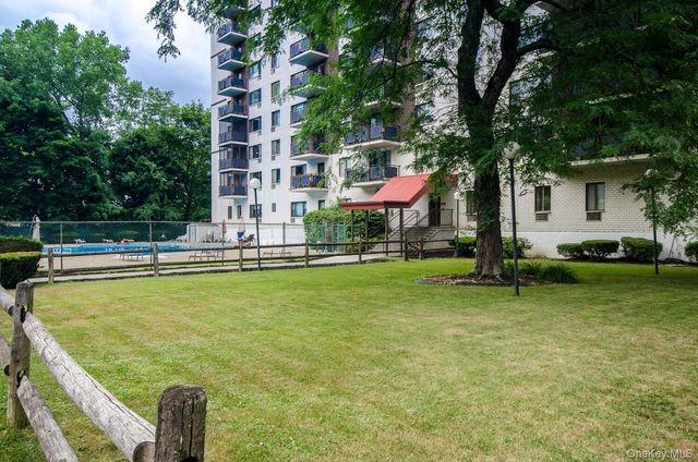 160 Academy Street 10N, Poughkeepsie, NY 12601