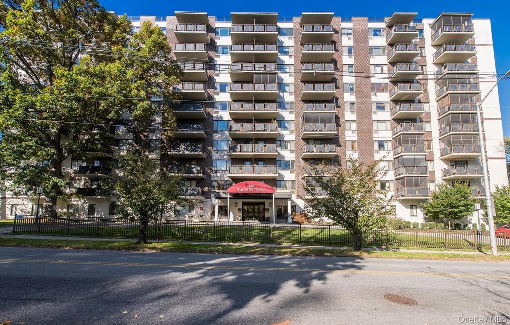 160 Academy Street 10N, Poughkeepsie, NY 12601