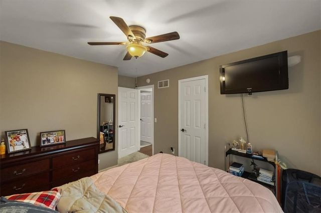 16008 W 139th Terrace, Olathe, KS 66062