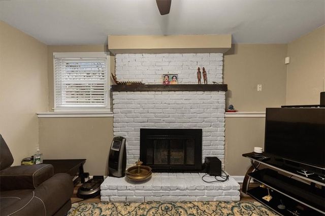 16008 W 139th Terrace, Olathe, KS 66062