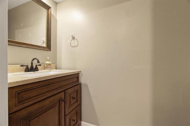 16008 W 139th Terrace, Olathe, KS 66062