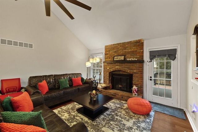 16008 W 139th Terrace, Olathe, KS 66062