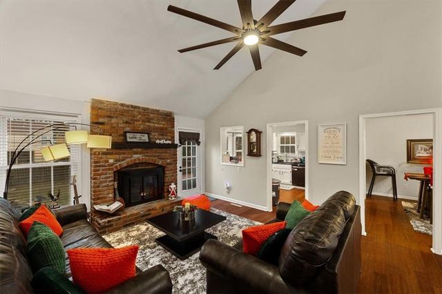 16008 W 139th Terrace, Olathe, KS 66062