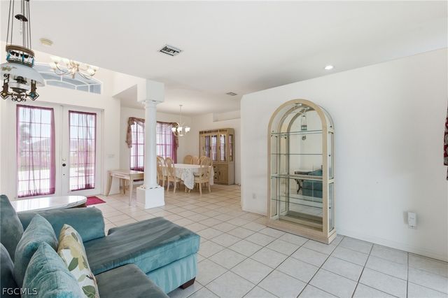 2103 NE 5th TER, Cape Coral, FL 33909