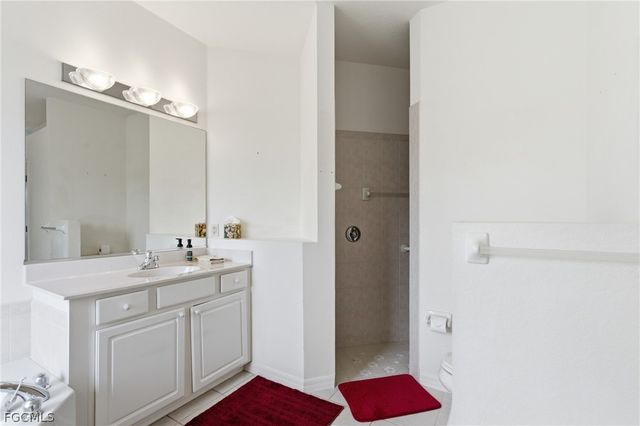 2103 NE 5th TER, Cape Coral, FL 33909