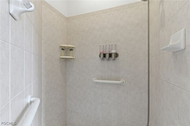 2103 NE 5th TER, Cape Coral, FL 33909