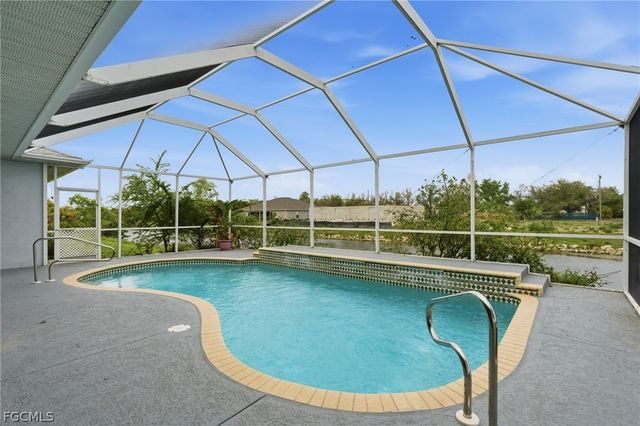 2103 NE 5th TER, Cape Coral, FL 33909