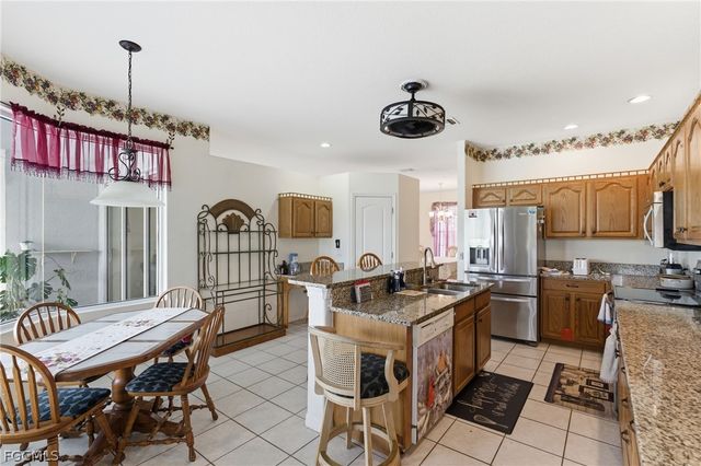 2103 NE 5th TER, Cape Coral, FL 33909