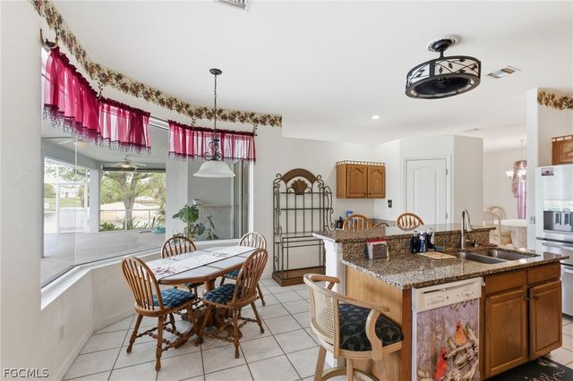 2103 NE 5th TER, Cape Coral, FL 33909