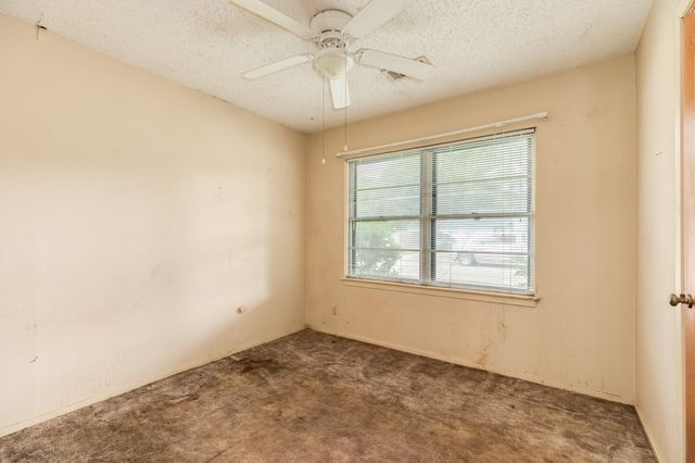 113 Cypress Street, Lake Jackson, TX 77566