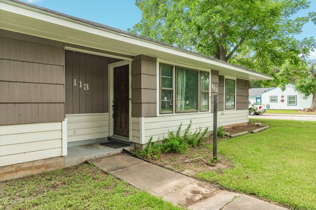 113 Cypress Street, Lake Jackson, TX 77566