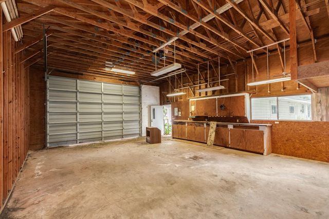113 Cypress Street, Lake Jackson, TX 77566