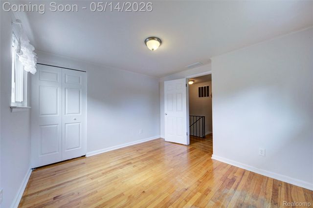 32612 Lyndon Street, Livonia, MI 48154
