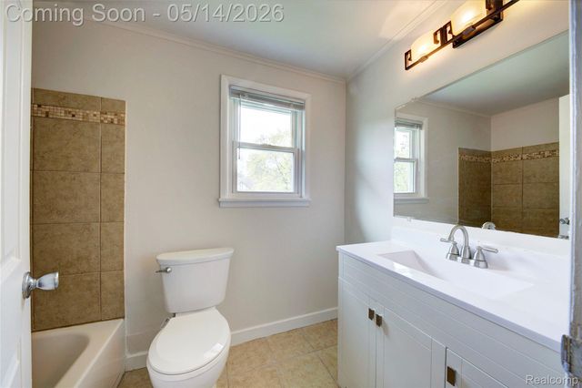 32612 Lyndon Street, Livonia, MI 48154